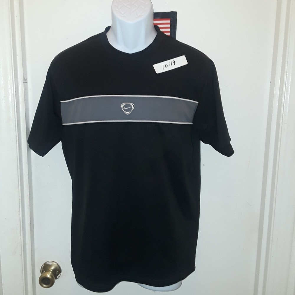 Nike t-shirts